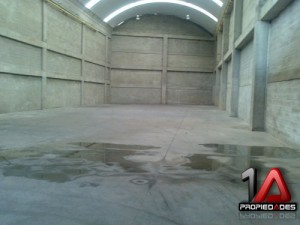 se arrienda bodega en sabaneta pc-8174 (1)